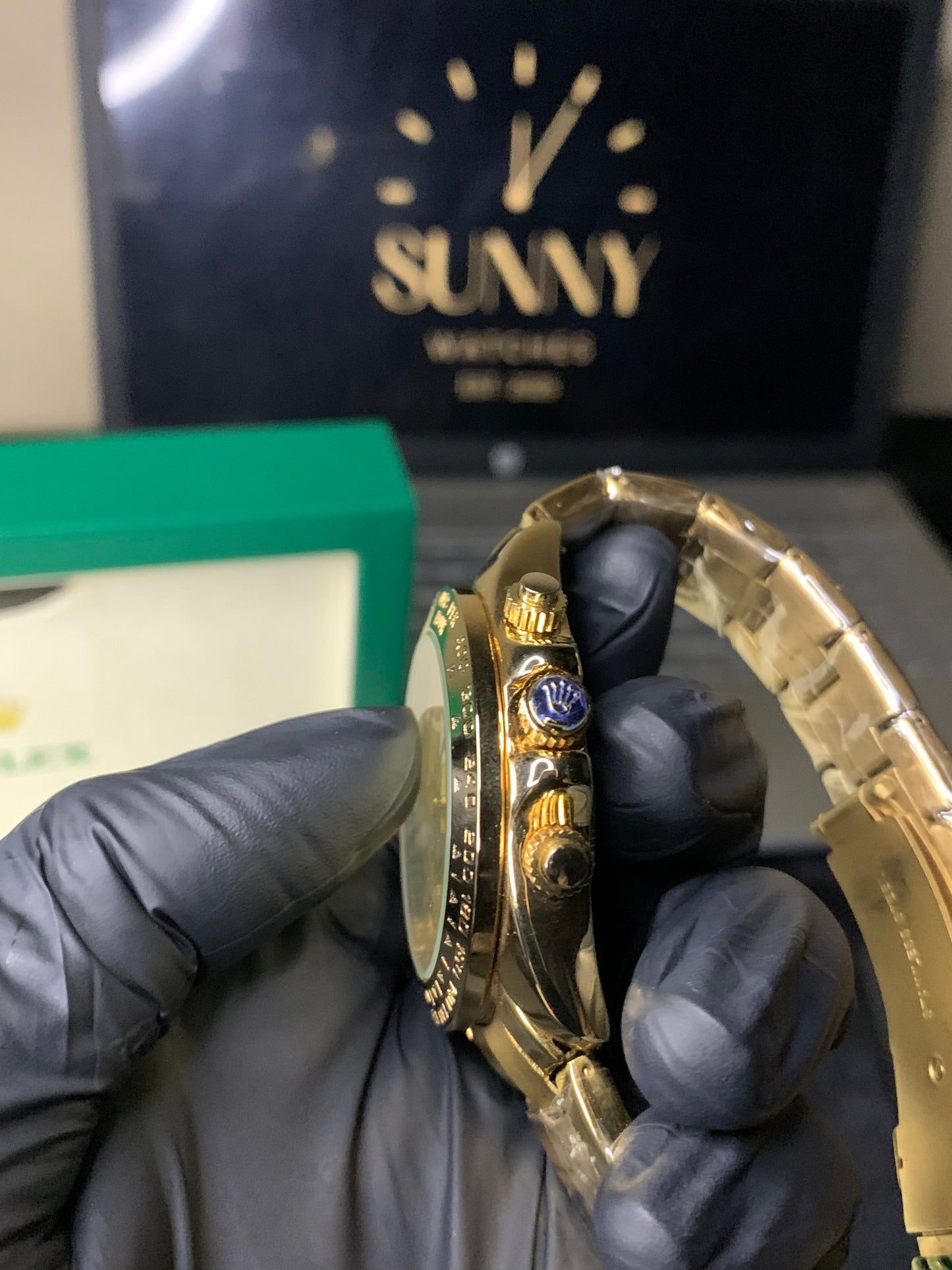ROLEX DAYTONA (GOLD)