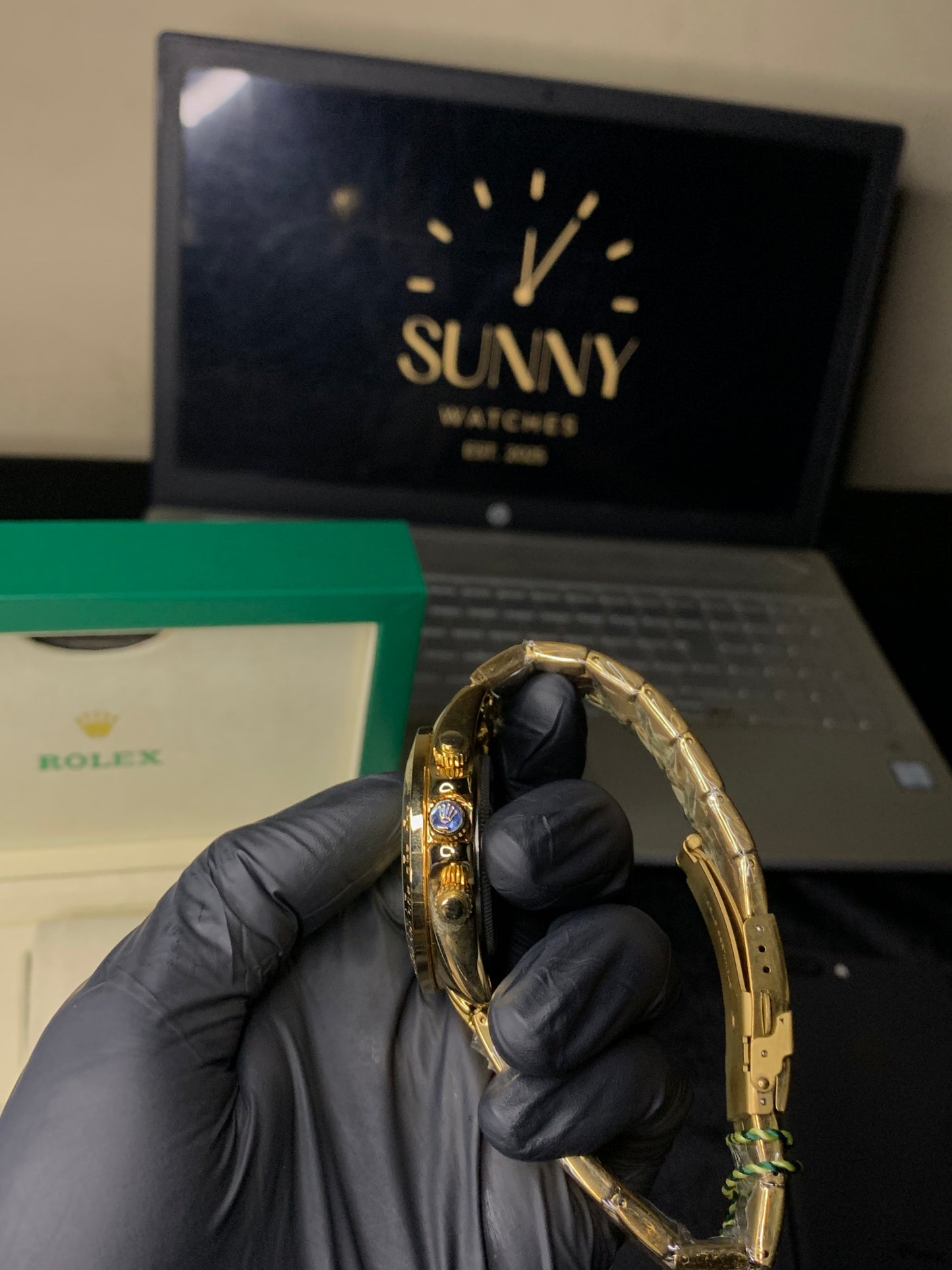 ROLEX DAYTONA (GOLD)
