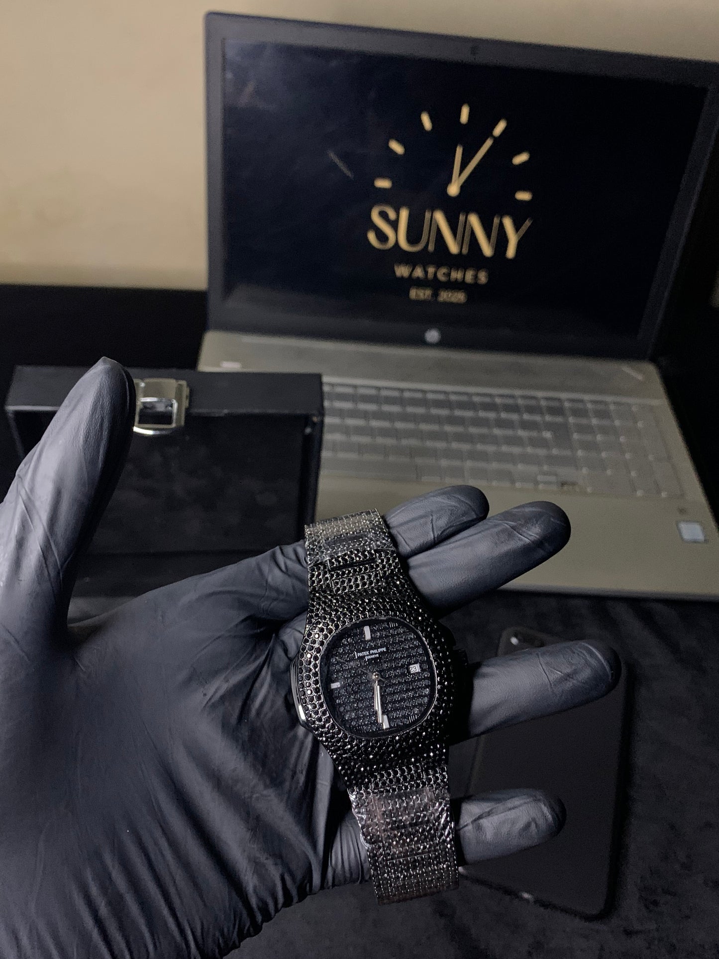 PATEK PHILLIPE (BLACK)