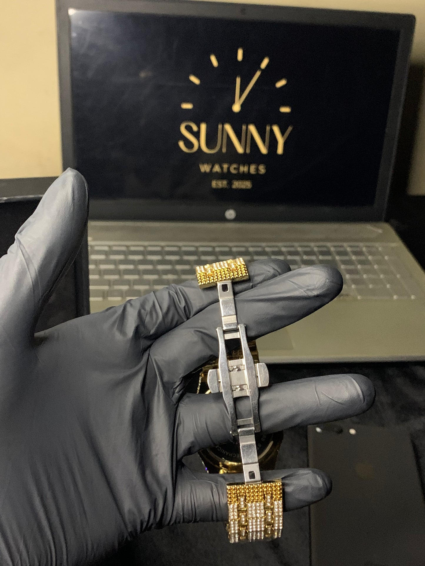 AUDEMARS PIGUET (GOLD)