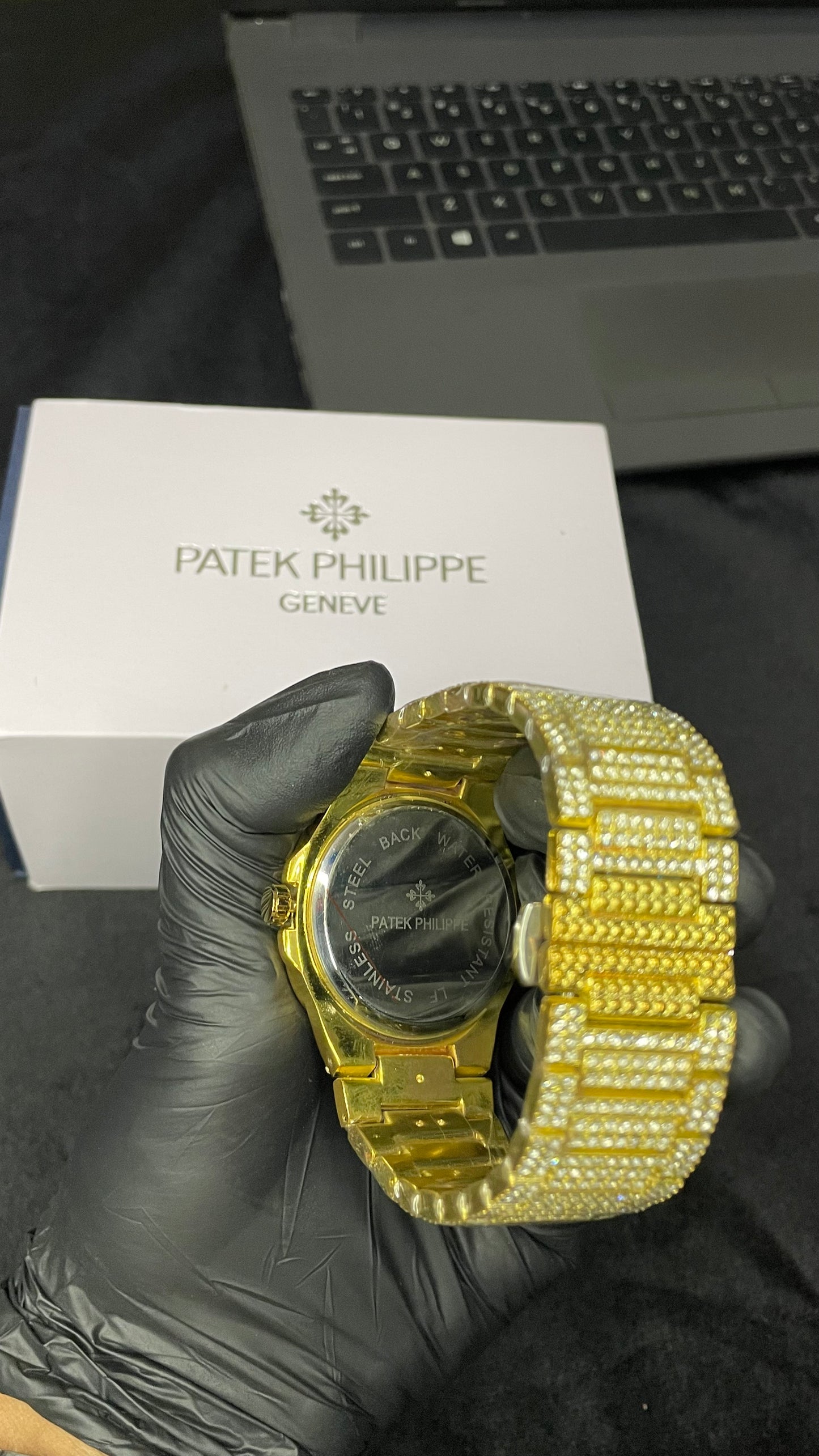 PATEK PHILLIPE (DIAMOND-GOLD)